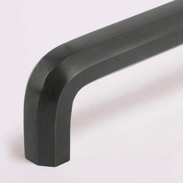 Henley Appliance Pull - Scorched Black:Hepburn Hardware